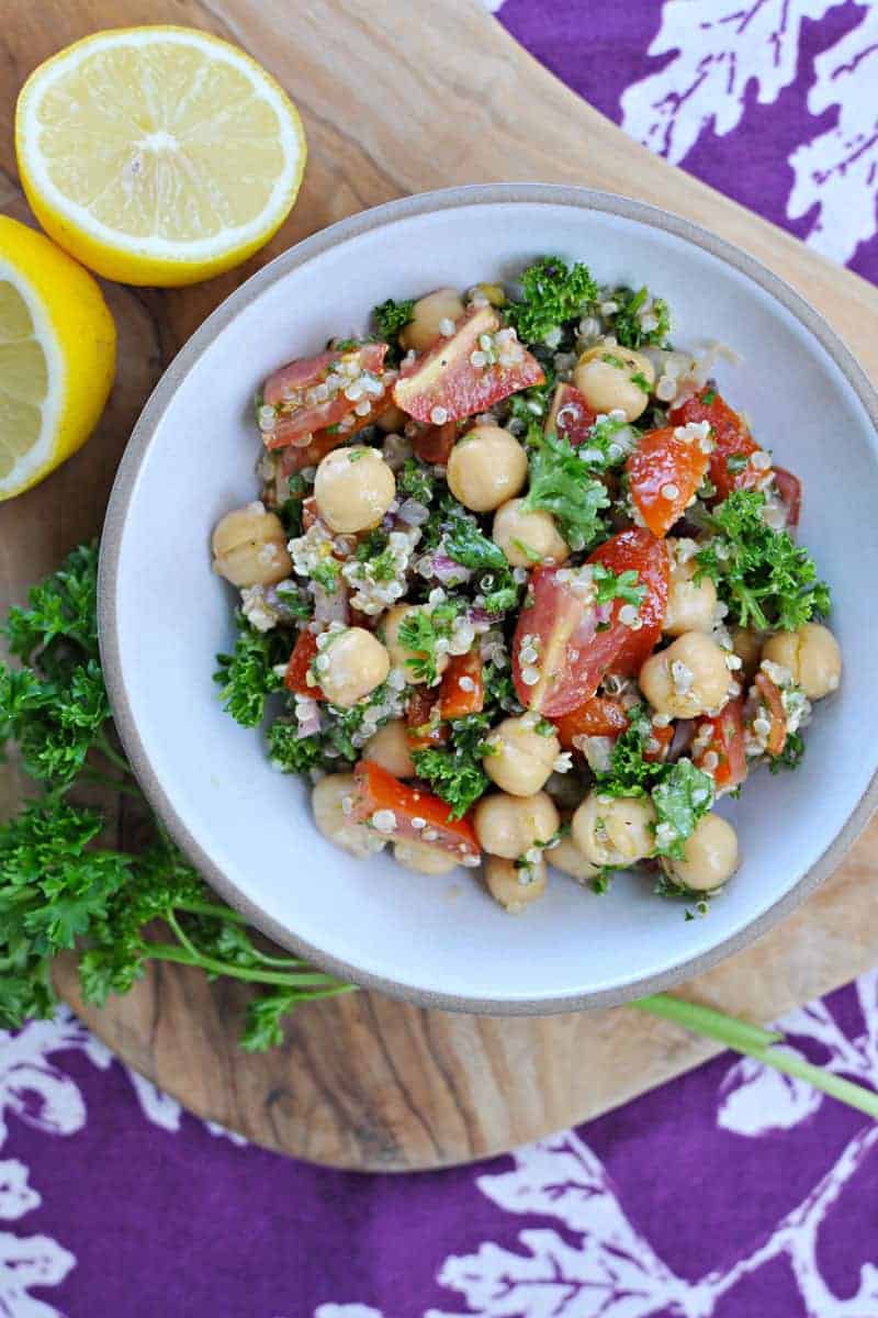 Takes only 10-mins and is perfect for lunches or potlucks! Full recipe at www.thepigandquill.com. #vegan #glutenfree #salad #recipe #quinoa