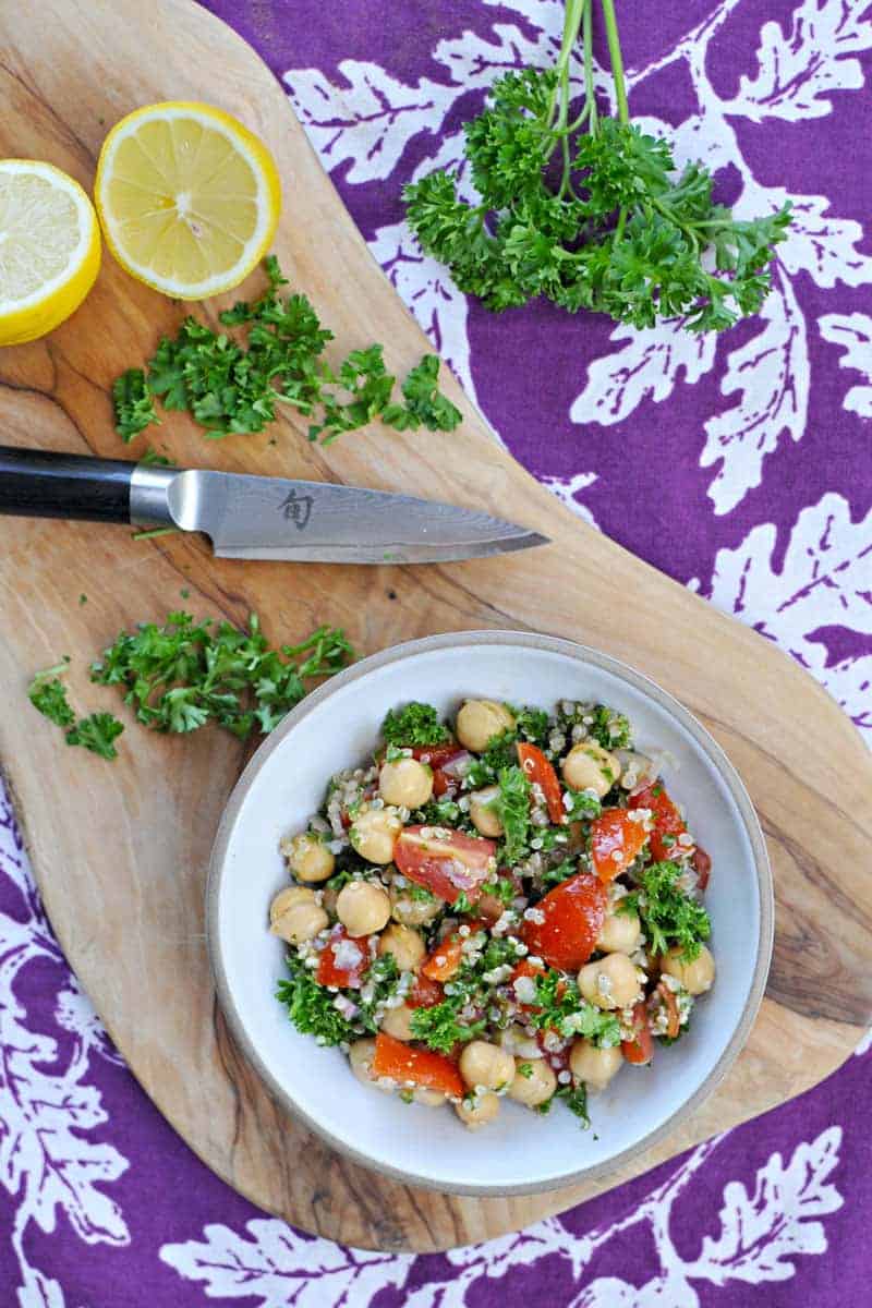 Takes only 10-mins and is perfect for lunches or potlucks! Full recipe at www.thepigandquill.com. #vegan #glutenfree #salad #recipe #quinoa