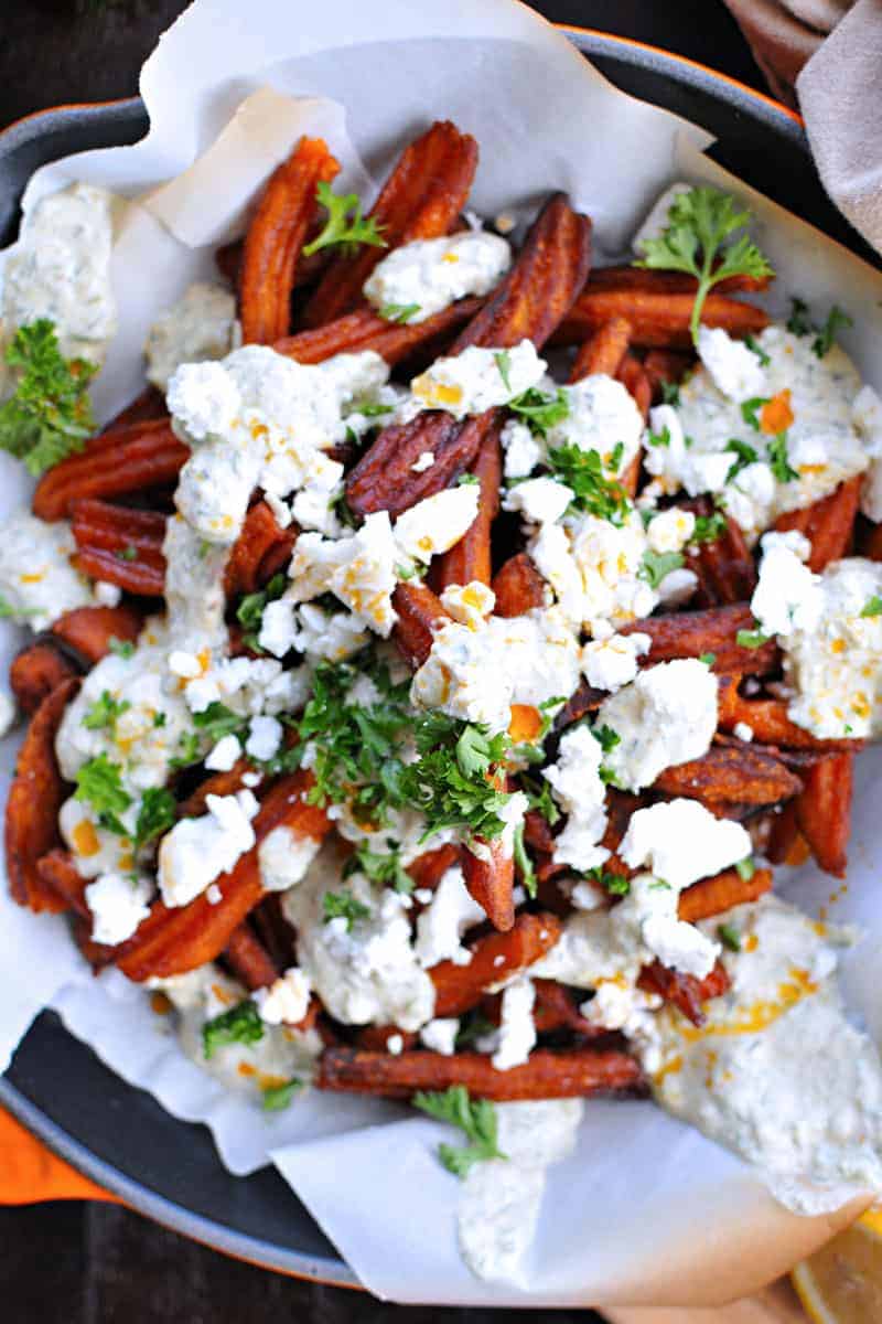 greek sweet potato fries with curried tzatziki (via thepigandquill.com)