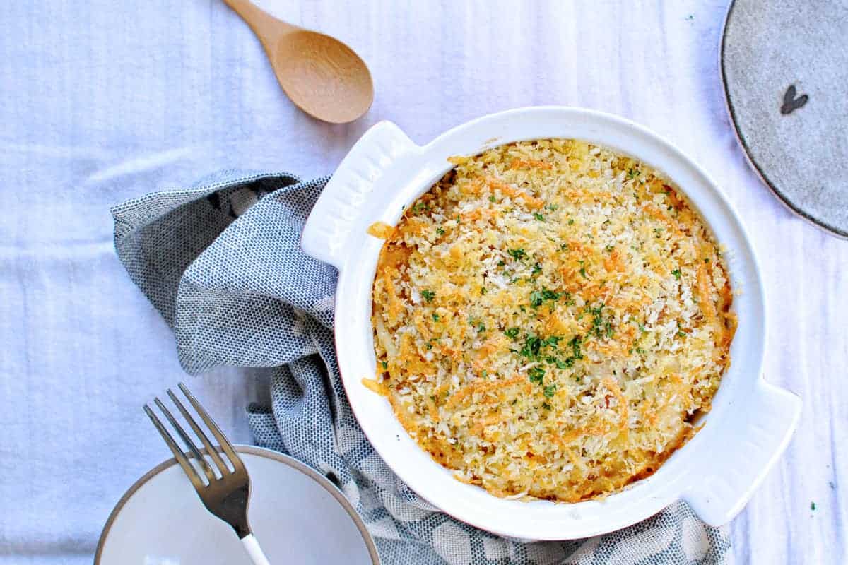 spicy pastrami reuben mac n' cheese | via thepigandquill.com