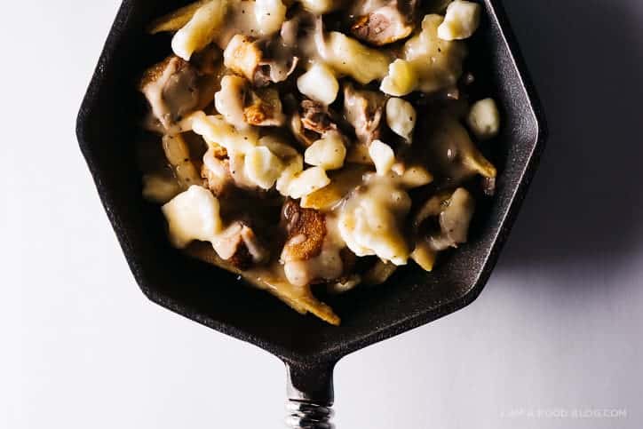 peking duck poutine | i am a food blog guest post (via thepigandquill.com)