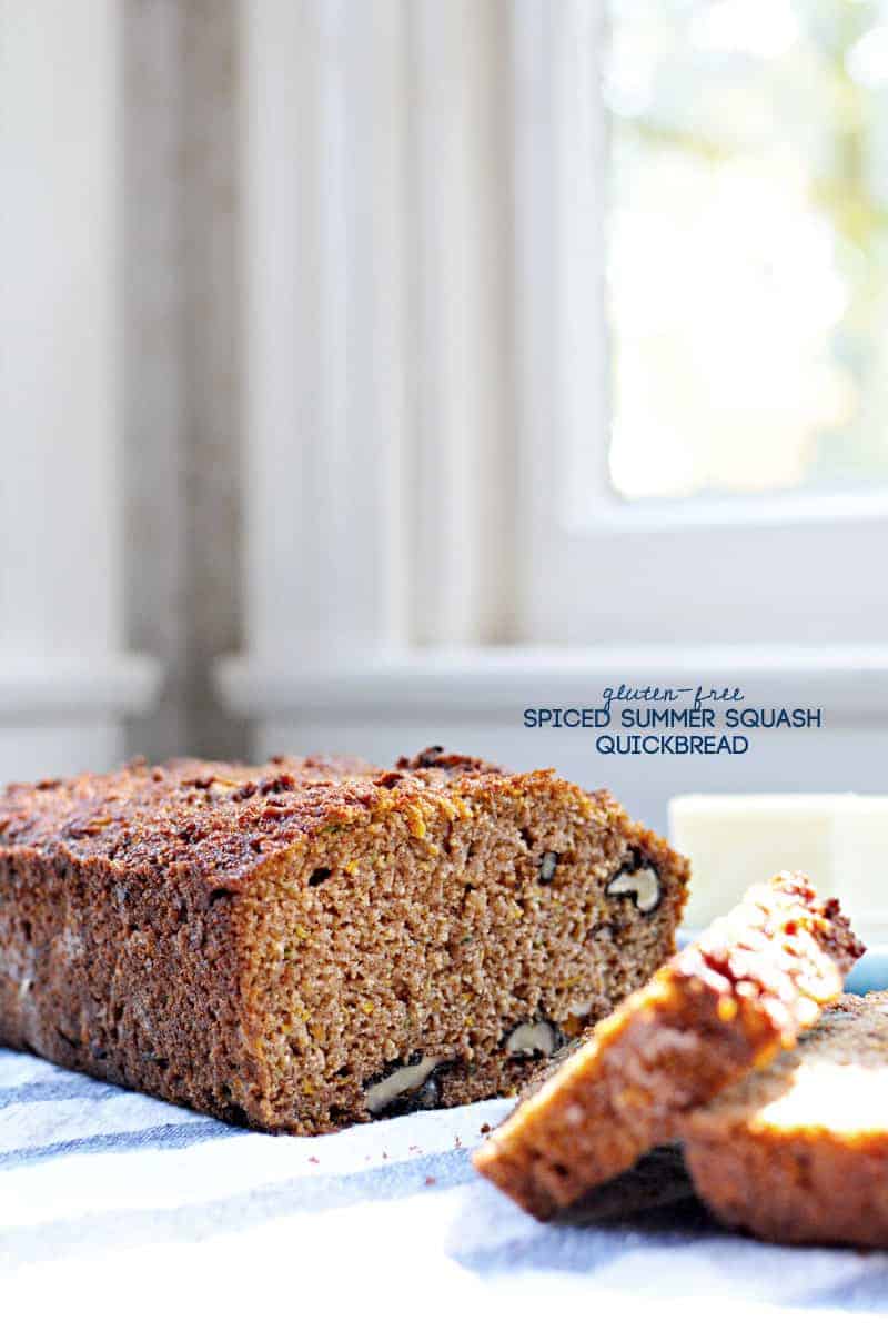 spiced summer squash quickbread recipe - gluten-free/paleoish (via thepigandquill.com)