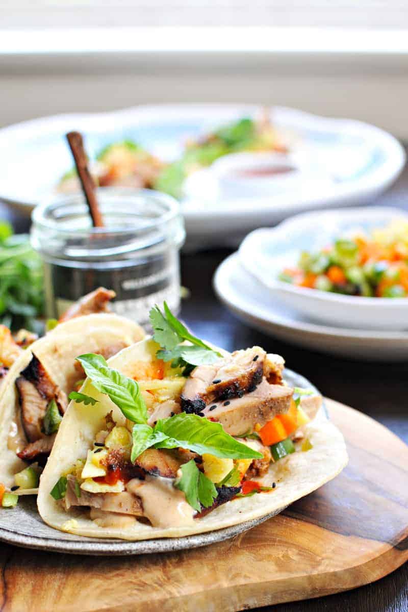 lemongrass chicken + tamago banh mi tacos with five spice mayo (via thepigandquill.com) #tacos #asian #recipe