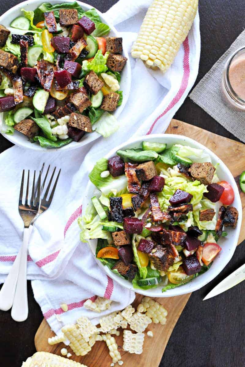 Ultimate Summer BLT Bowls - with BBQ bacon, sweet corn, pickled beets, rye croutons, raspberry-dijon dressing and more! (via thepigandquill.com) | #salad #summer #bacon #blt