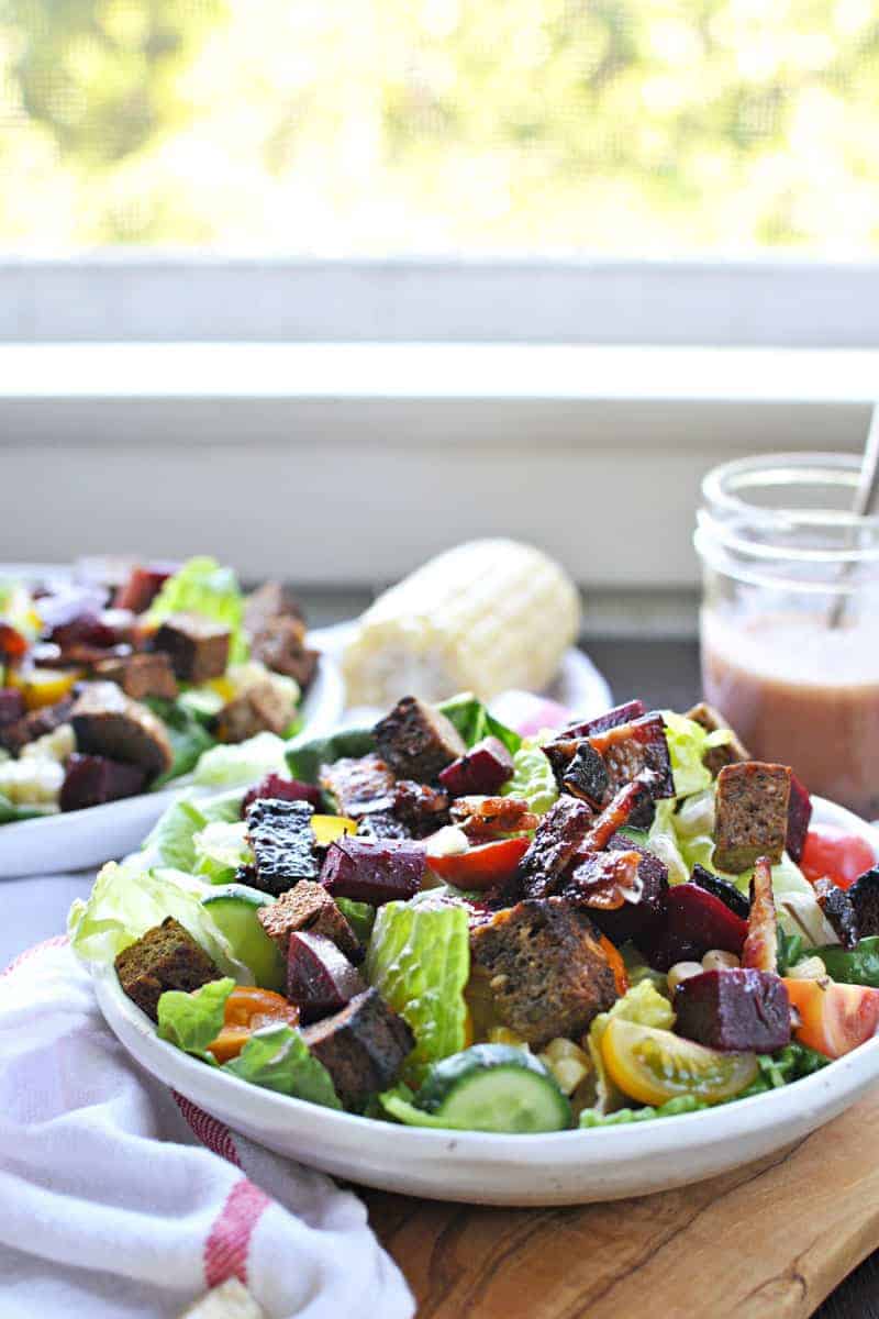 Ultimate Summer BLT Bowls - with BBQ bacon, sweet corn, pickled beets, rye croutons, raspberry-dijon dressing and more! (via thepigandquill.com) | #salad #summer #bacon #blt