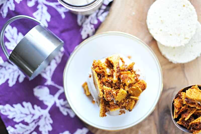 Mini Coffee Crunch Cakes recipe (via thepigandquill.com) Chiffon cake layered with coffee coconut cream coffee crunch honeycomb | #cake #coffee #recipe #desserts #dairyfree 