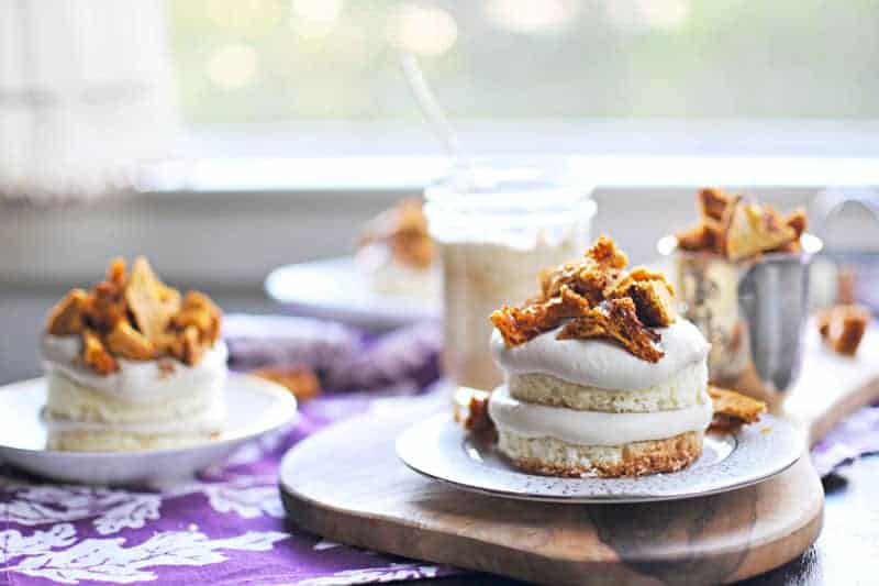 Mini Coffee Crunch Cakes recipe (via thepigandquill.com) Chiffon cake layered with coffee coconut cream coffee crunch honeycomb | #cake #coffee #recipe #desserts #dairyfree 