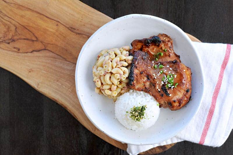 charbroiled shoyu chicken + curried mac salad lunch plate recipe (via thepigandquill.com) 