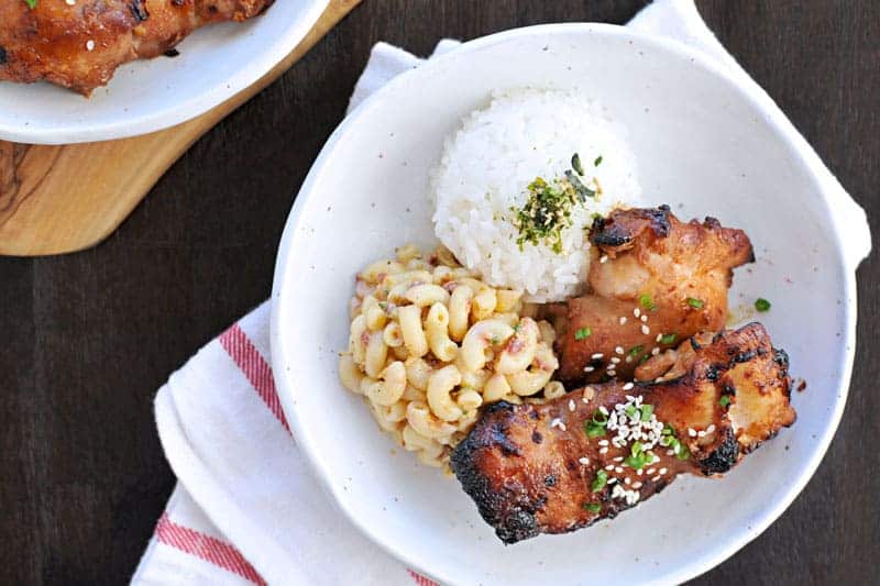 charbroiled shoyu chicken + curried mac salad lunch plate recipe (via thepigandquill.com) 