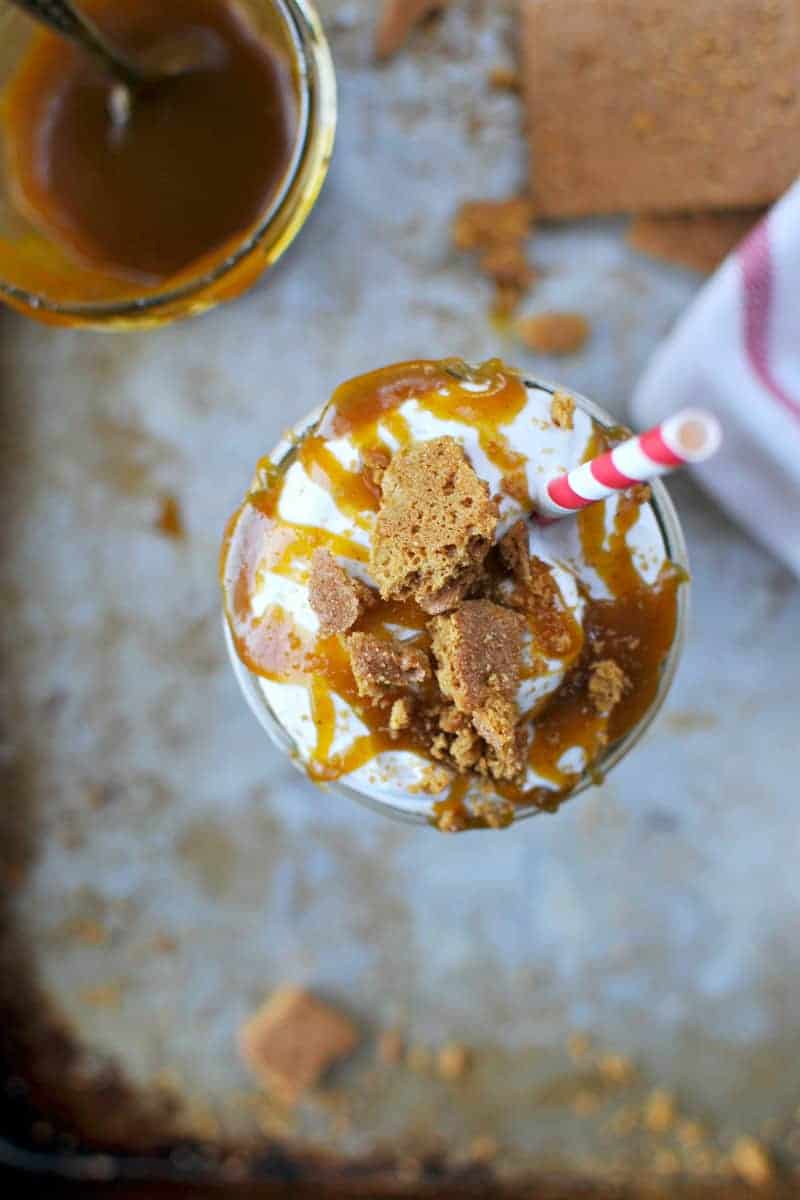 pumpkin pie milkshakes with pumpkin spice caramel and maple whip recipe (via thepigandquill.com) #fall #dessert #dairyfree 