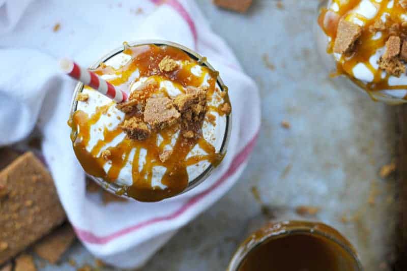 pumpkin pie milkshakes with pumpkin spice caramel and maple whip recipe (via thepigandquill.com) #fall #dessert #dairyfree 