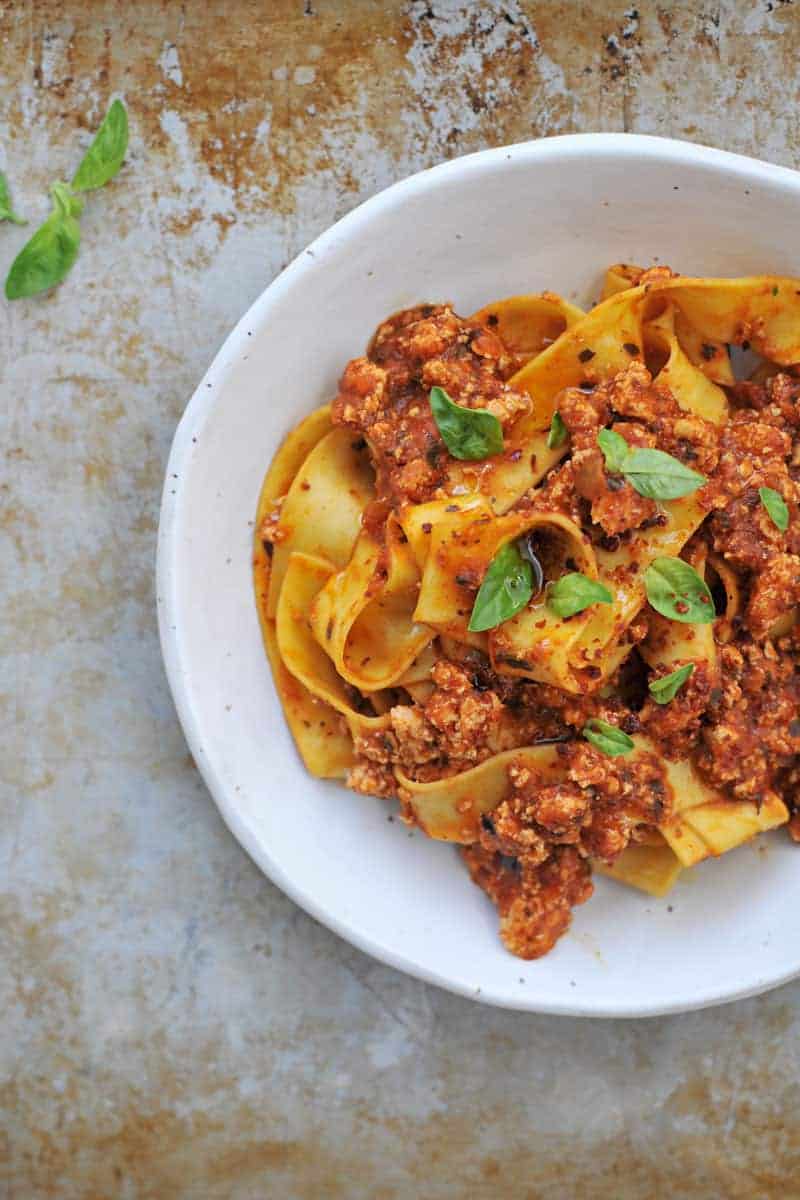 fennel spiced tofu bolognese // fauxlognese recipe (via thepigandquill.com) #vegan #fall #pasta