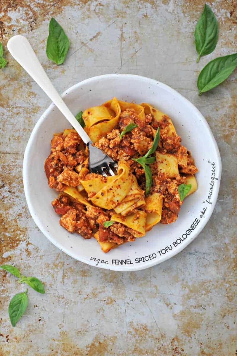 fennel spiced tofu bolognese // fauxlognese recipe (via thepigandquill.com) #vegan #fall #pasta