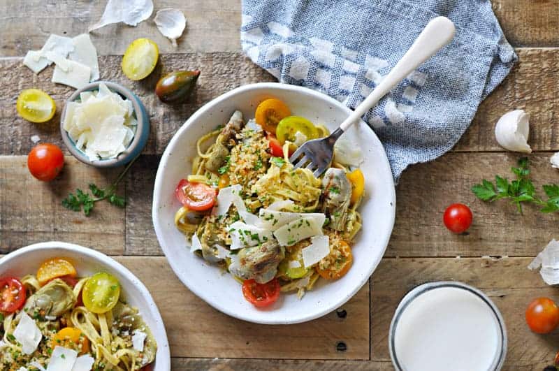 Grilled Artichoke and Cherry Tomato Pasta with Parm, Parsley + Garlic Toast Crumbs from @thepigandquill | via thepigandquill.com | #summer #vegetarian #brunch