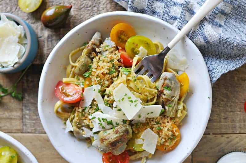 Grilled Artichoke and Cherry Tomato Pasta with Parm, Parsley + Garlic Toast Crumbs from @thepigandquill | via thepigandquill.com | #summer #vegetarian #brunch