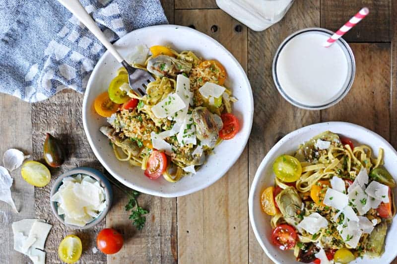 Grilled Artichoke and Cherry Tomato Pasta with Parm, Parsley + Garlic Toast Crumbs from @thepigandquill | via thepigandquill.com | #summer #vegetarian #brunch