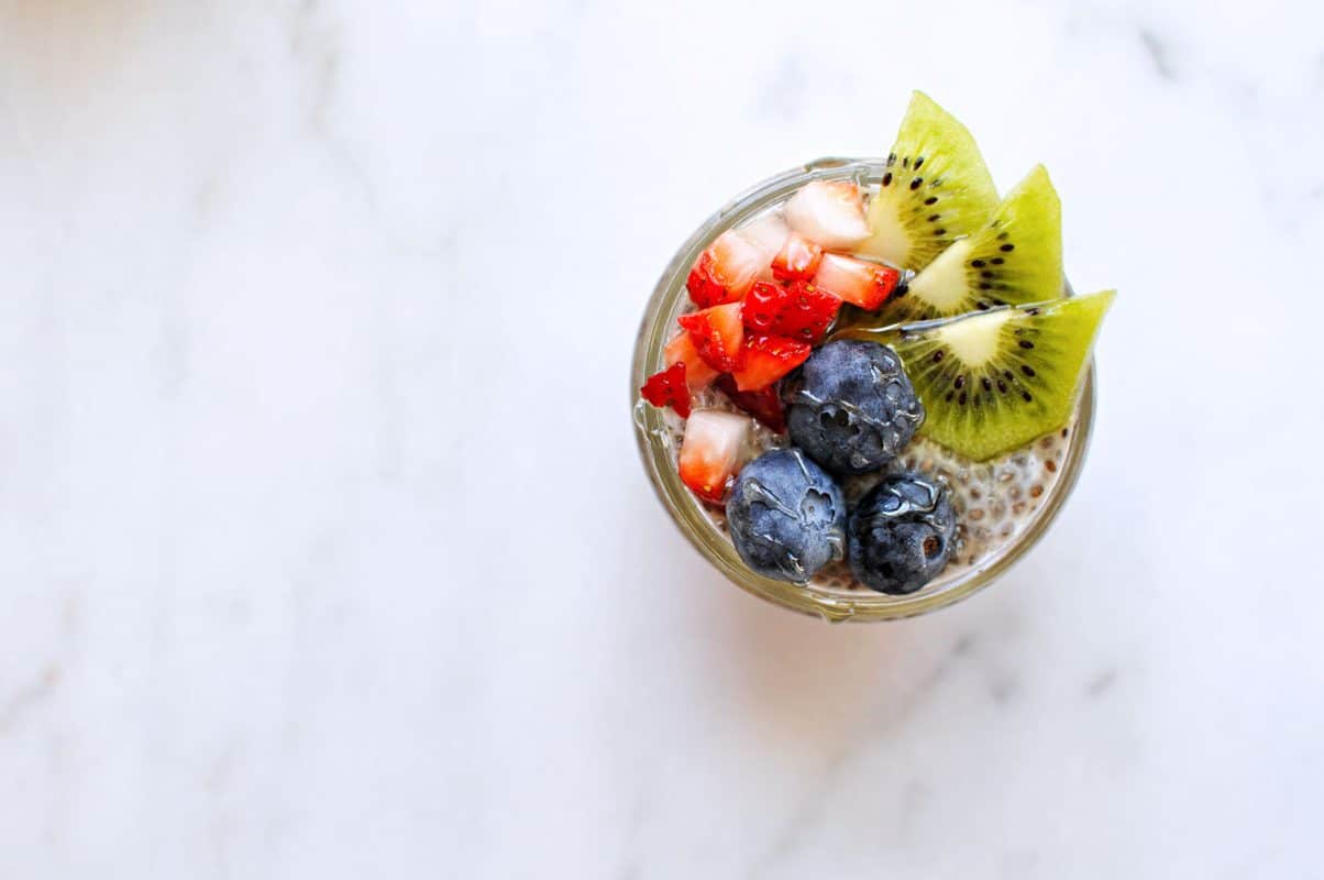 Overnight Vegan Vanilla Chia Pudding (for mama + babe!) from @thepigandquill (via thepigandquill.com) #dairyfree #eggfree #babyledweaning #blw #babyfood