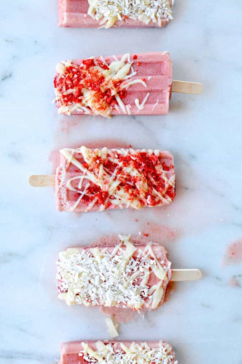 #PinkDrink Popsicles for #popsicleweek! // strawberry + green tea + coconut milk + white chocolate (via thepigandquill.com)