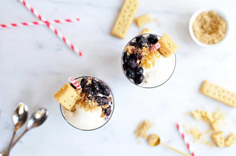 Brown Sugar Blueberry Pie Shakes recipe (via thepigandquill.com) #milkshake #icecream #summer #drinkthesummer