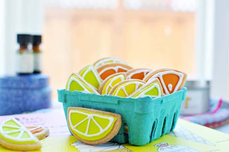 4-Ingredient Rolled (Citrus!) Sugar Cookies recipe via thepigandquill.com #eggfree #baking #lemon #dessert