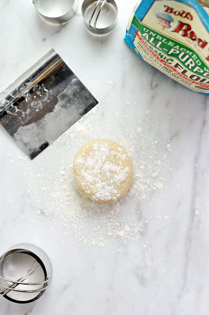 4-Ingredient Rolled (Citrus!) Sugar Cookies recipe via thepigandquill.com #eggfree #baking #lemon #dessert
