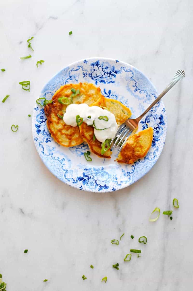 Cheesy Corn + Scallion Cakes with Maple Yogurt recipe (via thepigandquill.com) #breakfast #brunch #toddlerfood