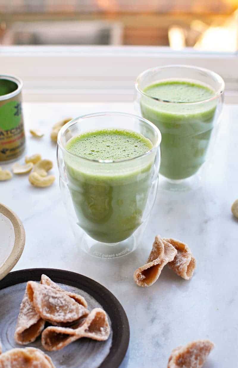 Creamy Cashew-Maple Matcha Lattes (Vegan) via thepigandquill.com #dairyfree #greentea