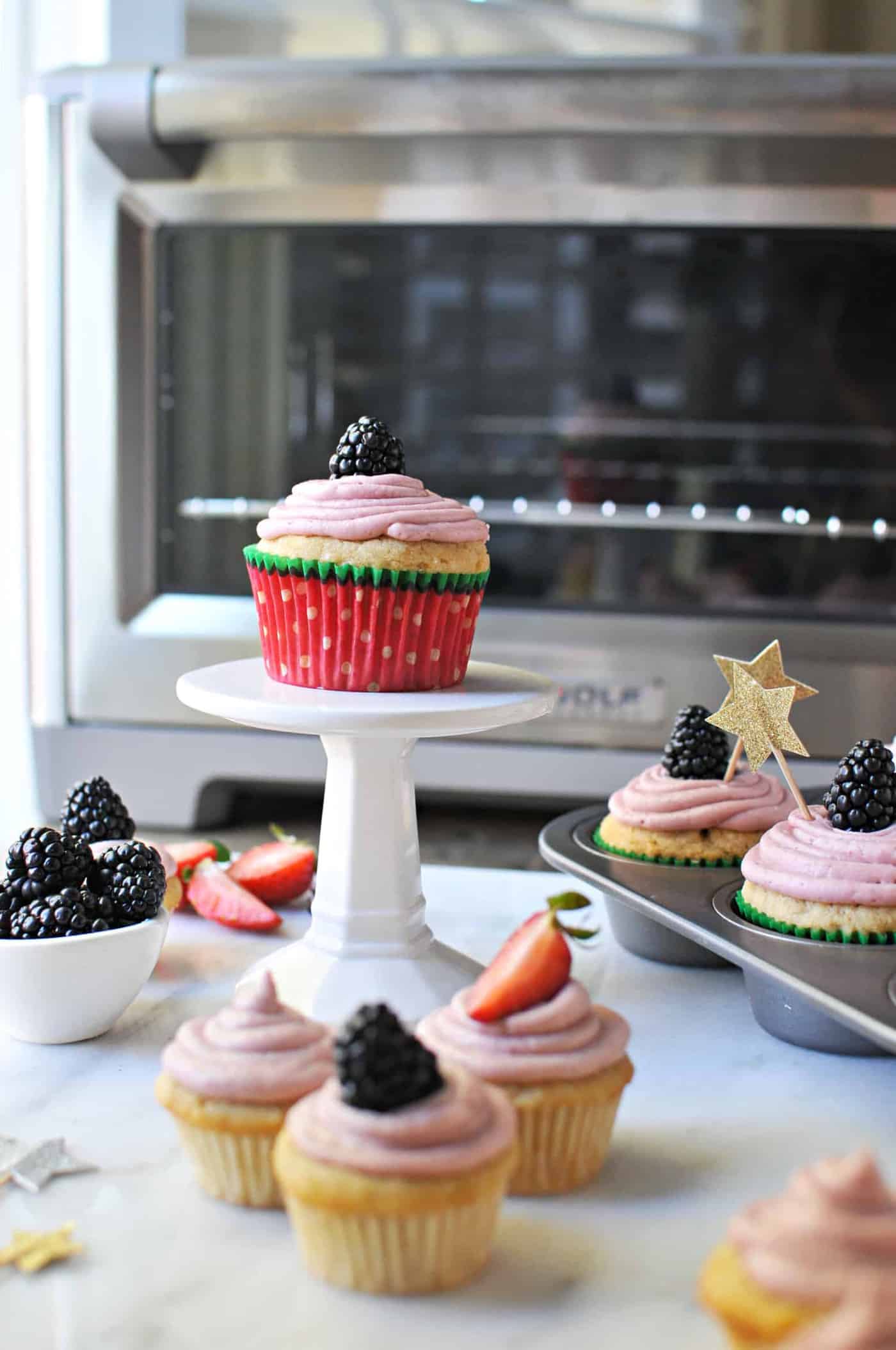 Vanilla Cream Cheese Cupcakes with Blackberry Lemon Buttercream recipe (via the pigandquill.com) #dessert #baking