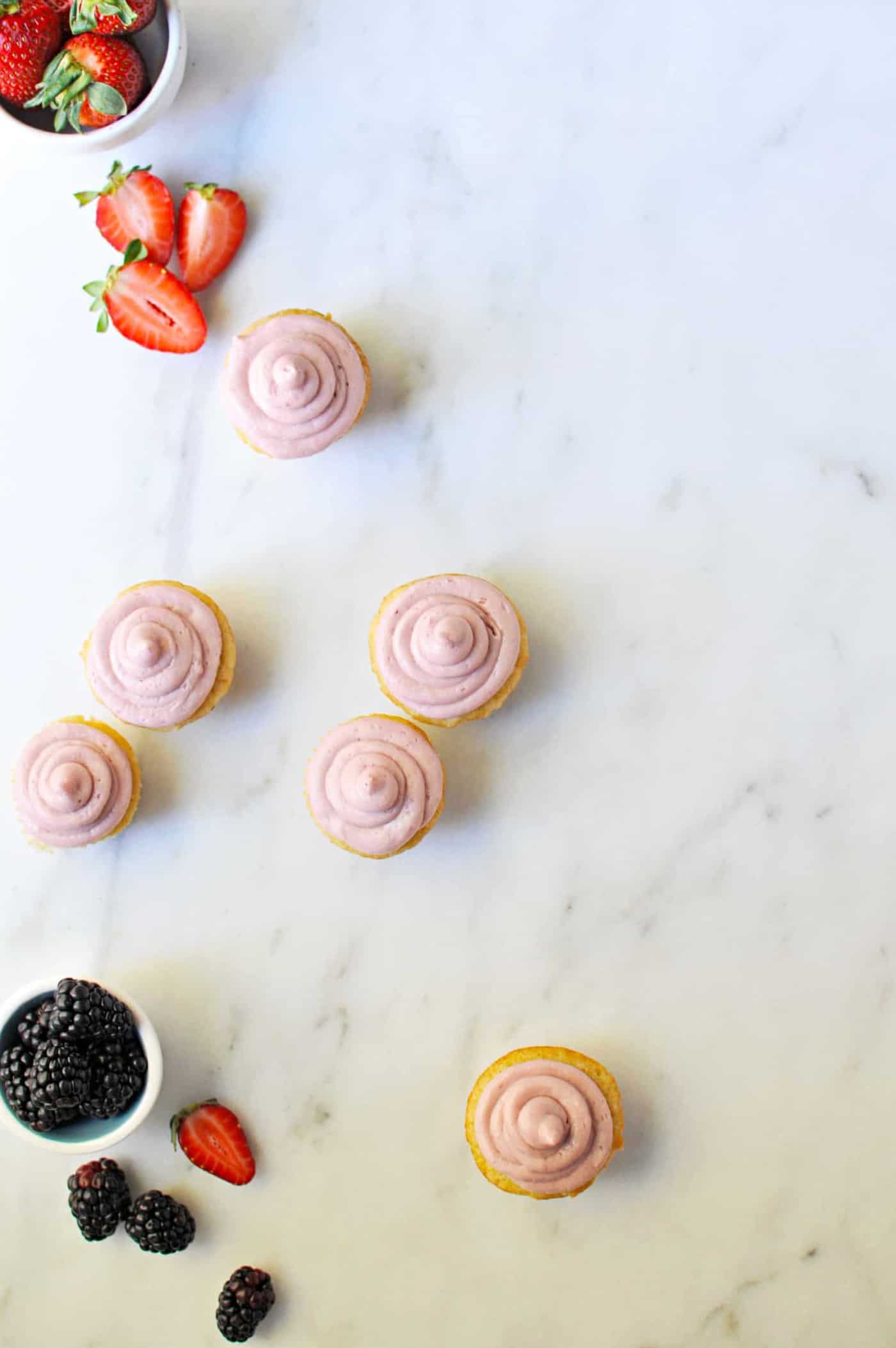 Vanilla Cream Cheese Cupcakes with Blackberry Lemon Buttercream recipe (via the pigandquill.com) #dessert #baking