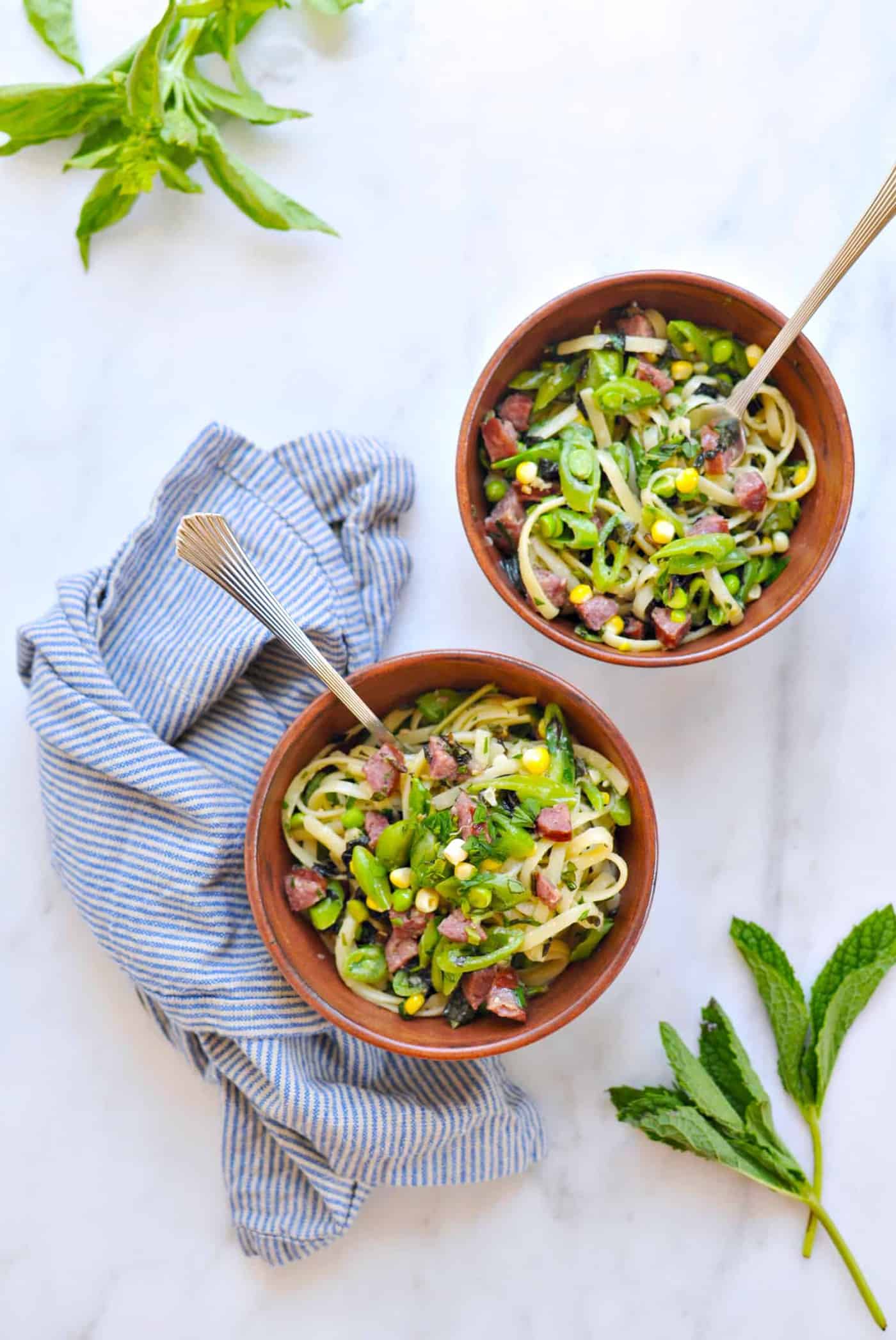 Endless Summer Noodle Bowls: Miso Butter Linguine with Sweet Corn, Snap Peas + Summer Sausage recipe (via thepigandquill.com) #pasta #veggies #basil