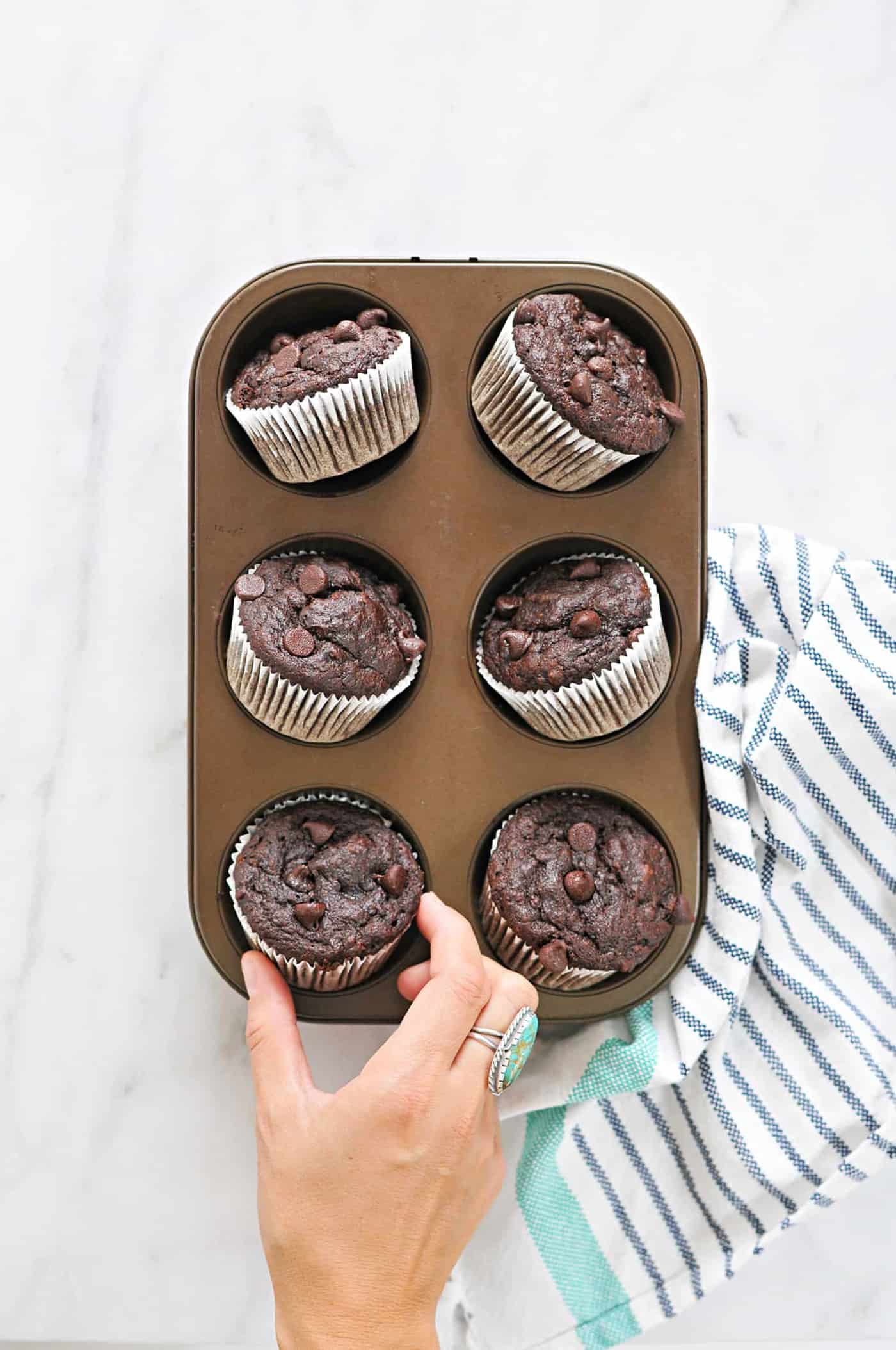 Chocolate Banana Muffins (Gluten-Free) recipe via thepigandquill.com #baking #dessert #sweets #breakfast