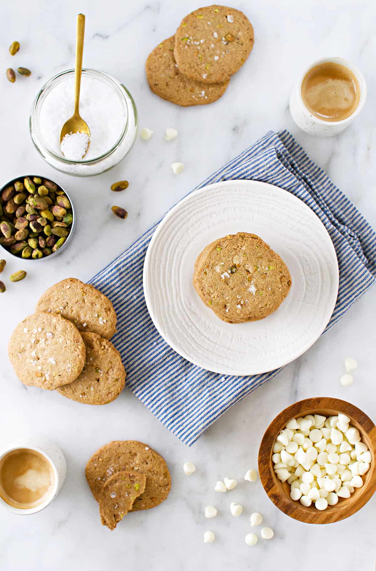 White Chocolate Pistachio Cookie Crisps recipe - egg-free, gluten-free white chocolate cookies studded with salty pistachios. Positively addictive! (via thepigandquill.com) #sweets #dessert #baking