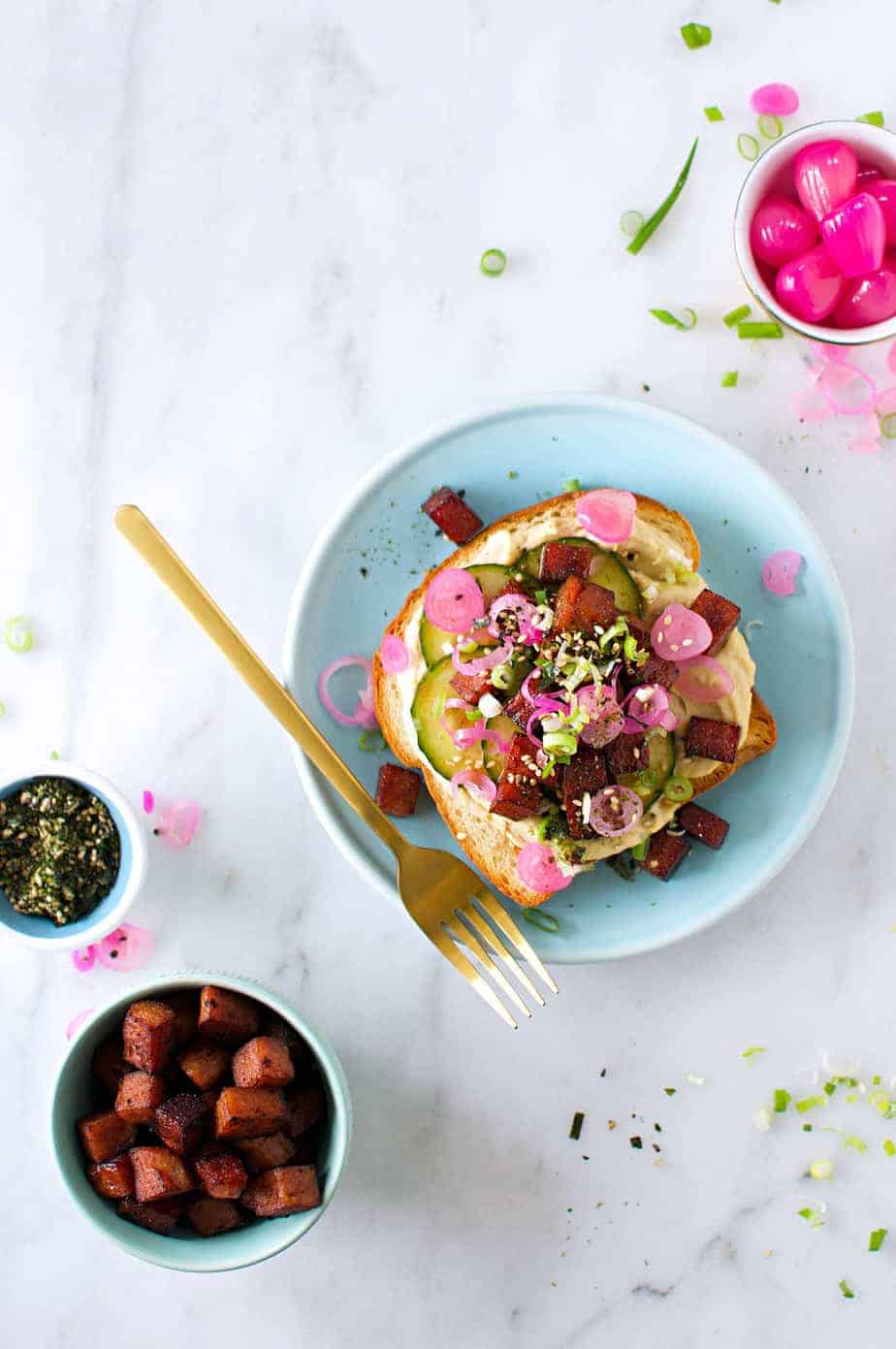 Hawaiian Hummus Toast recipe (via thepigandquill.com) #breakfast #brunch #spam #furikake #kimchi