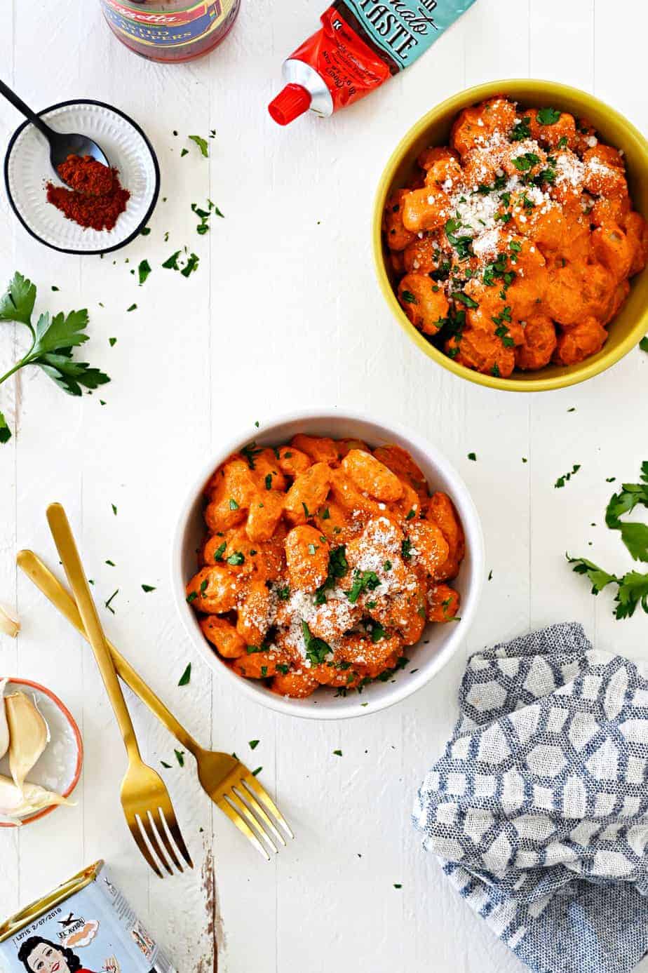 Gnocchi with Easy Romesco Sauce (Vegan-Optional) via thepigandquill.com #lunchboxidea #mealplan #dinner